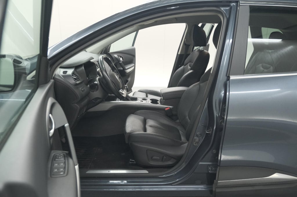 Renault Kadjar tce 140 intens | trekhaak | camera | dodehoek | pack leder |