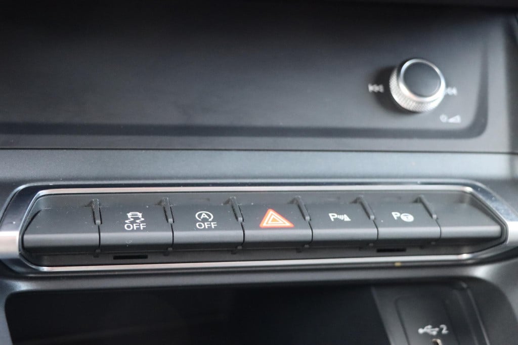 Audi Q3 35 tfsi s line s-tronic