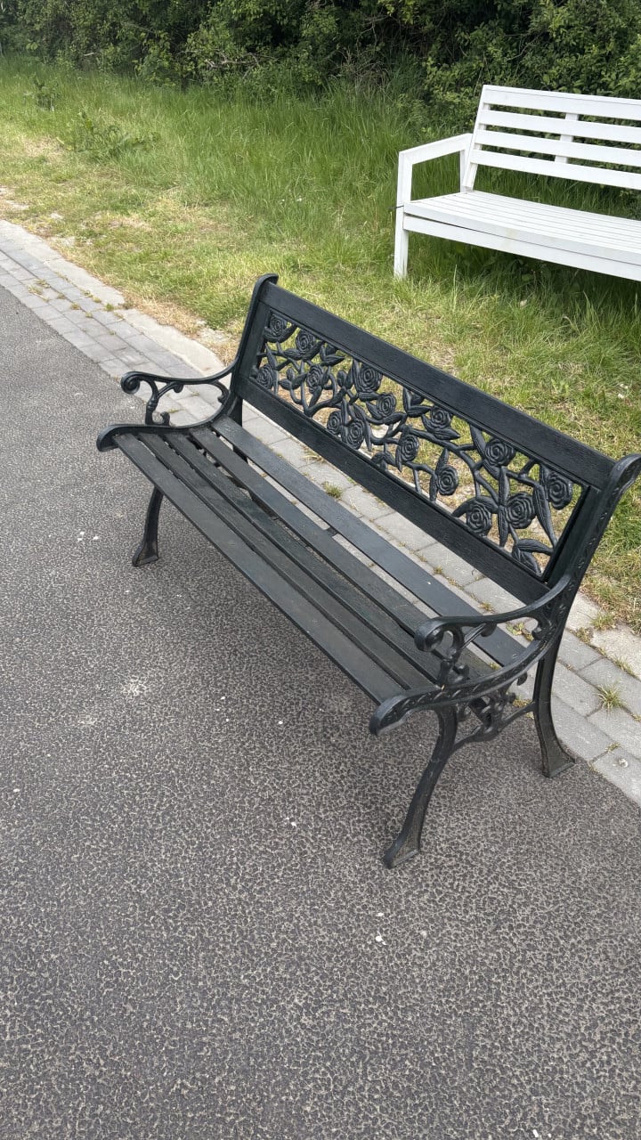 Tuinbank met gietijzerenpoot