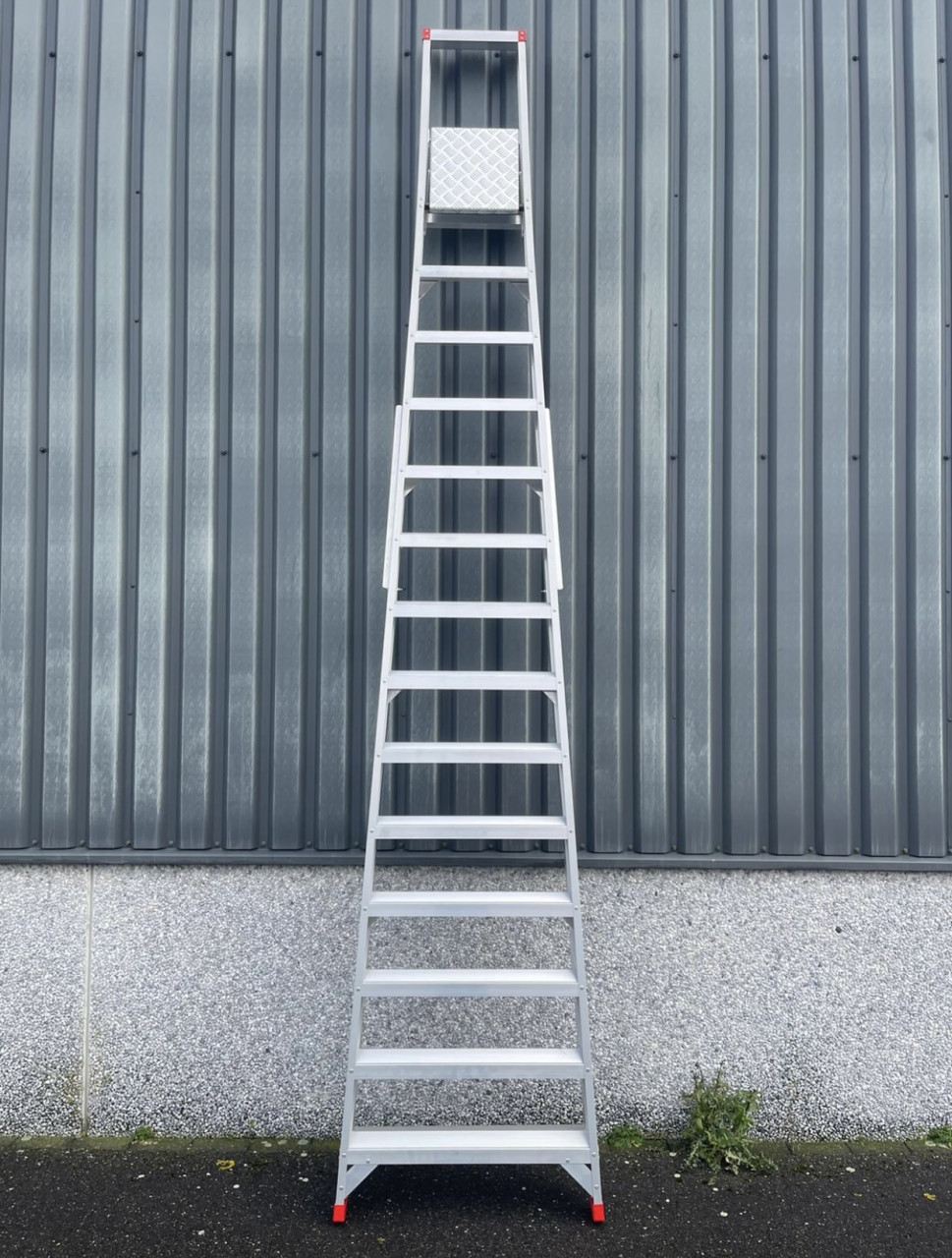 Trap 13 treden en bordes NIEUW
