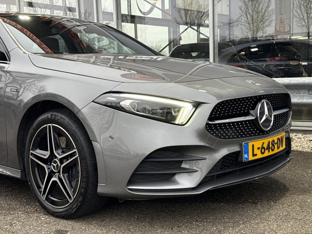 Mercedes-Benz A-Klasse 250 e business solution amg limited | nl-auto | pano