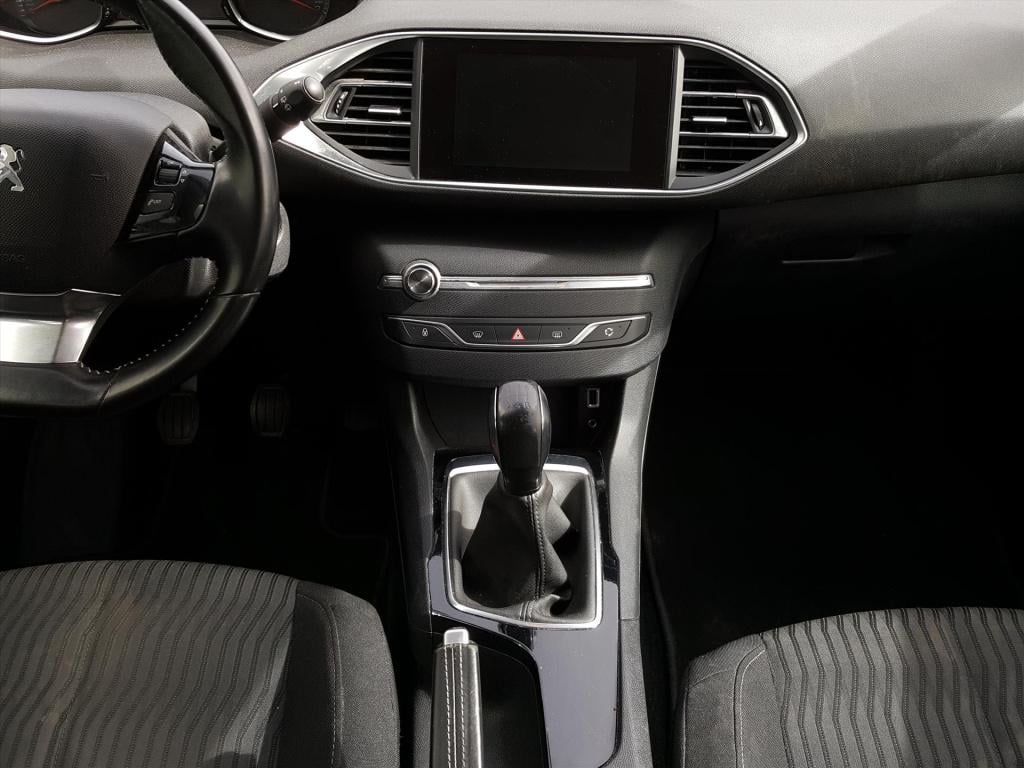 Peugeot 308 sw blue l. 1.2pt-110pk navigatie | trekhaak | cruise control | 