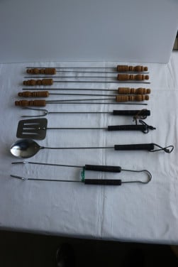 Barbecue bestek 8 Spiesen met houten handvat