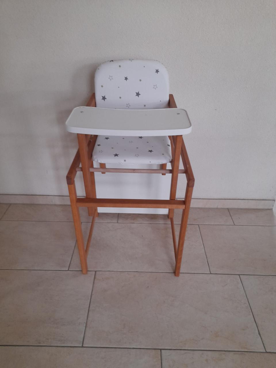 Kinderstoel (in goede nette staat)  Ombouwbaar tot tafel en stoeltje