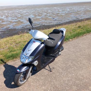 Kymco Vitality 4T scooter