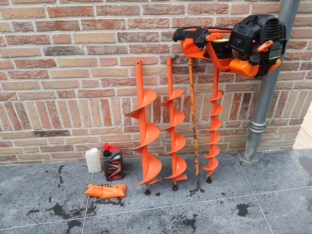 Benzine grondboor fxeb152