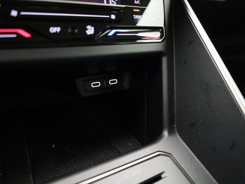 Volkswagen Polo 1.0 tsi life business | apple carplay / android auto | stoe