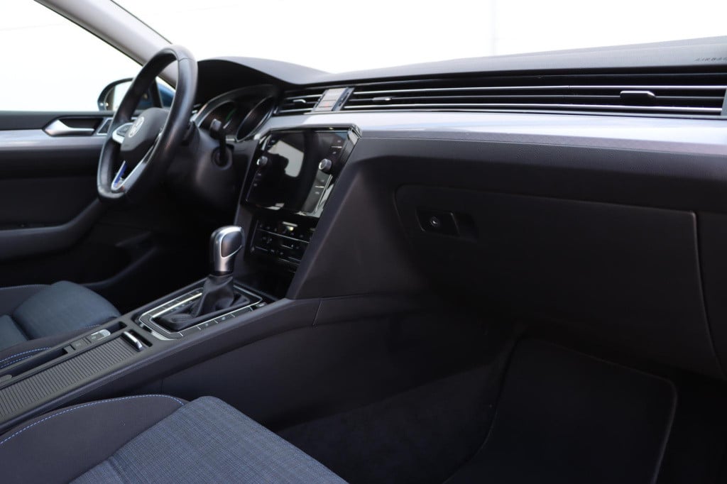 Volkswagen Passat variant 1.4 tsi phev gte business 218pk dsg6