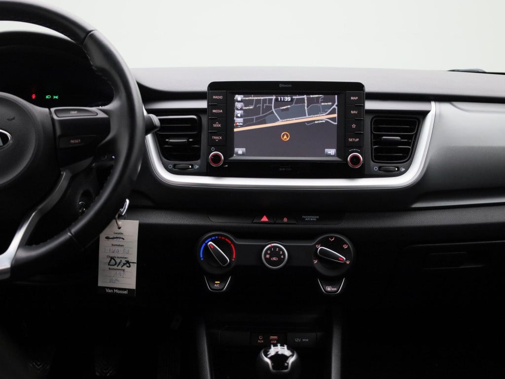 Kia Stonic 1.2 easy isg | lmv | parkeer sensoren | navigatie | camera  | bl