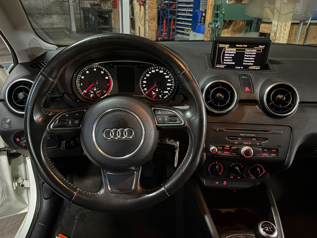 Audi A1 1.2 tfsi attraction pro line business