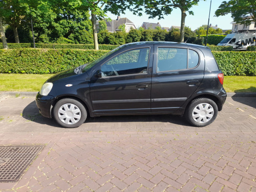 Toyota yaris semi automaat 5 deurs