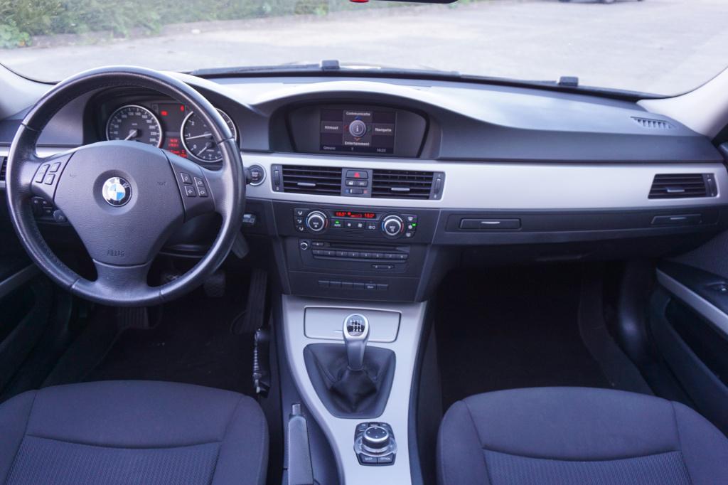BMW 3-serie 318i business line climate / navi / cruise / pano / elektr. ram