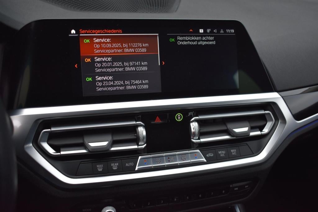 BMW 3-serie touring 318i high executive sport line | trekhaak | apple carpl