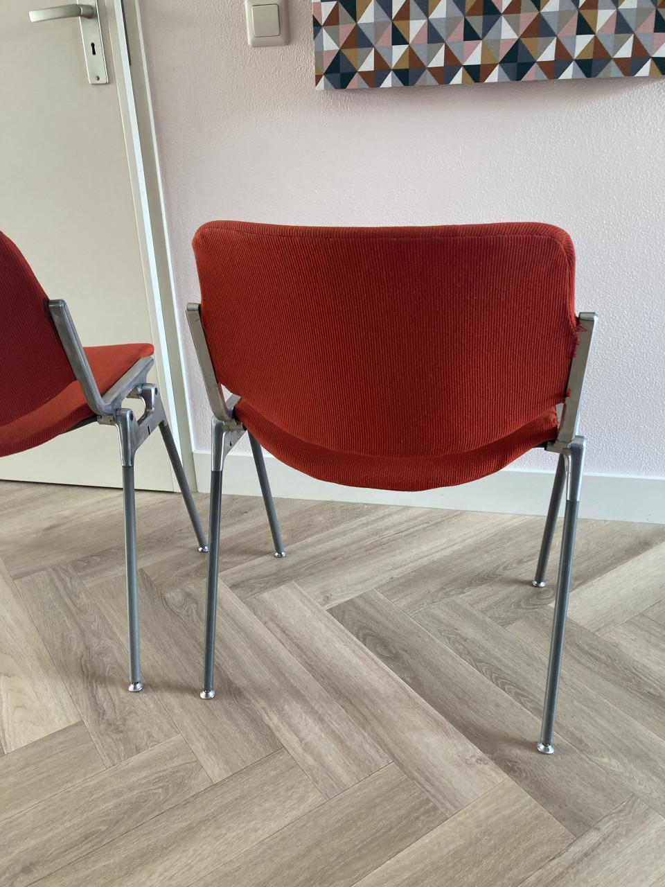 Design stoelen Dsc 106 giancarlo piretti voor Castelli