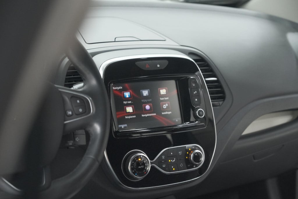 Renault Captur tce 90 intens | camera | dodehoekdetectie | navigatie | park