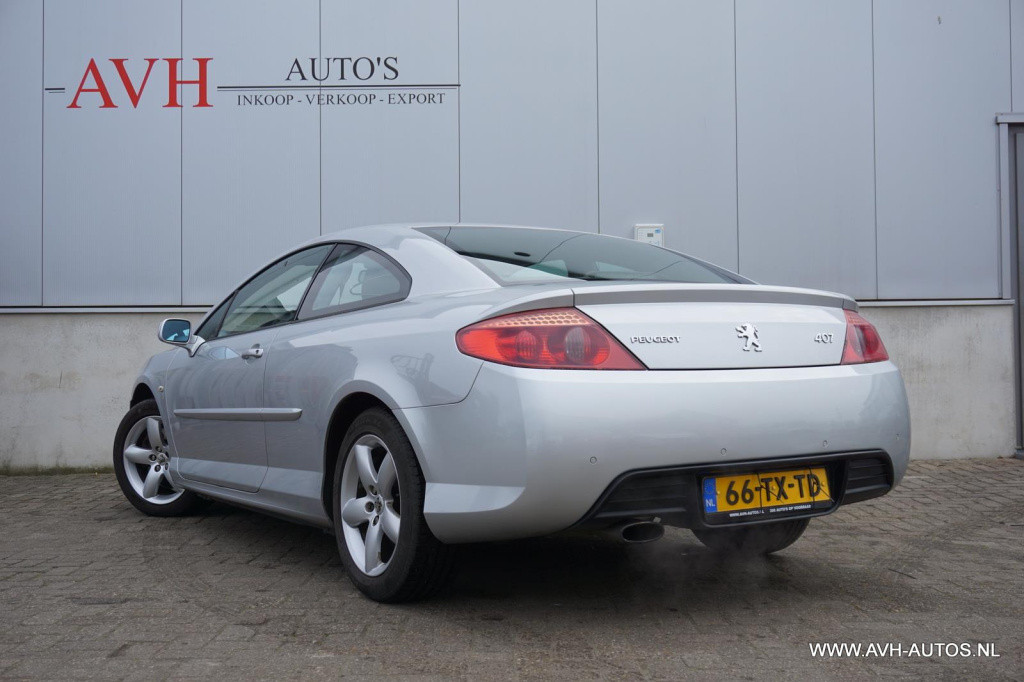 Peugeot 407 coupé 2.2-16v pack