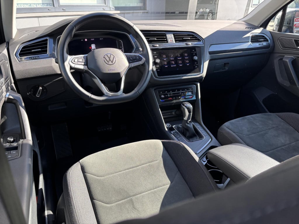Volkswagen Tiguan 1.5 tsi elegance trekhaak |  camera | apple carplay/andro