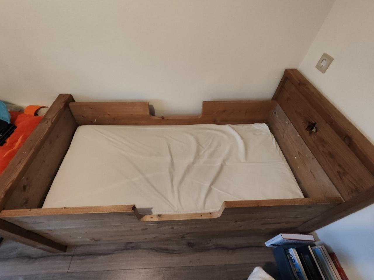 Peuterbed steigerhout