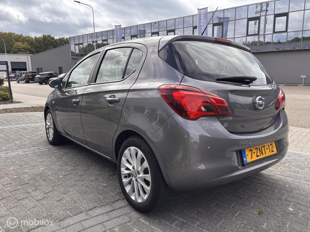 Opel Corsa 1.4 cosmo xenon
