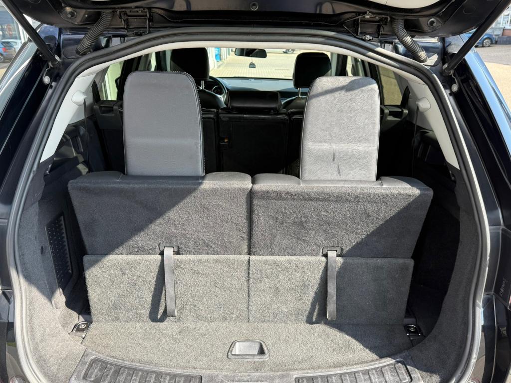 Land Rover Discovery 2.0 td4 se 7 persoons