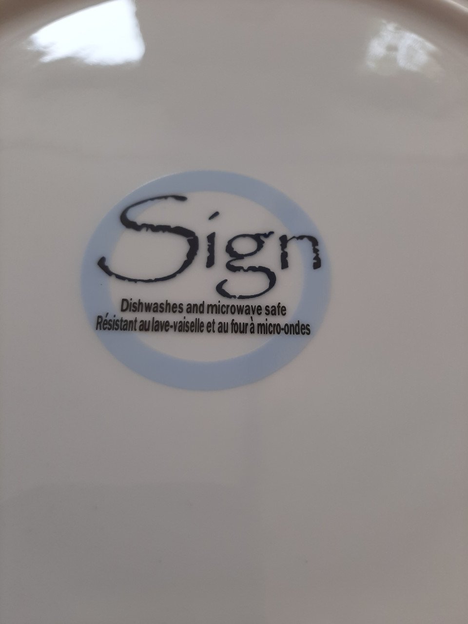 4 SIGN - DINERBORDEN - DIAMETER 26,5 CM - PORSELEIN