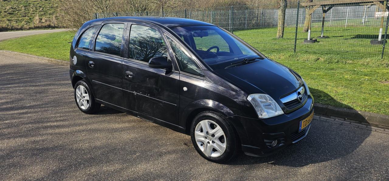 Opel Meriva 1.4-16V Cosmo Airco! Bij aflevering 1 voljaar apk!
