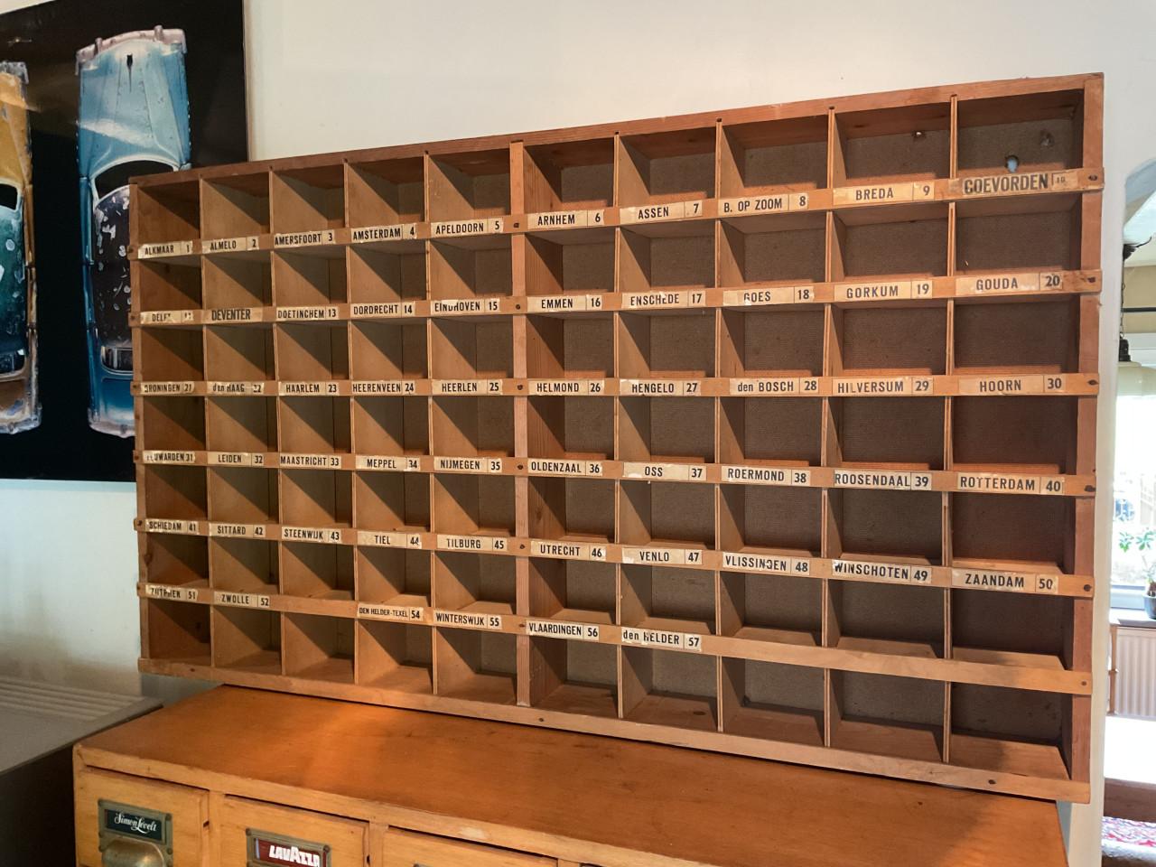 Houten sorteerkast V. Gend & Loos