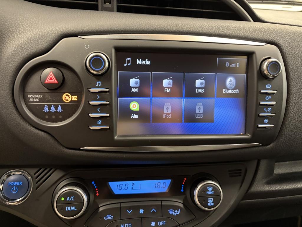 Toyota Yaris 1.5 hybrid y20 edition | cruise control | camera | clima