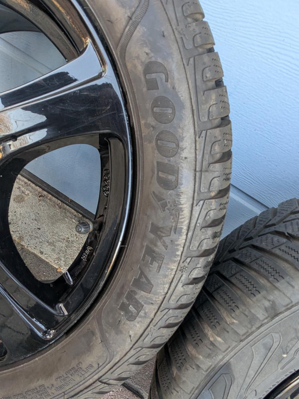 Winterbanden op LM velgen 195/50R15