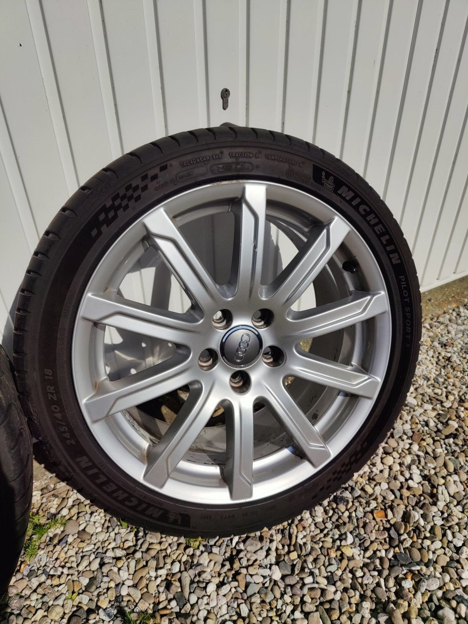 Originele 18 Inch Audi A4 velgen + Michelin Pilotsport zomerband