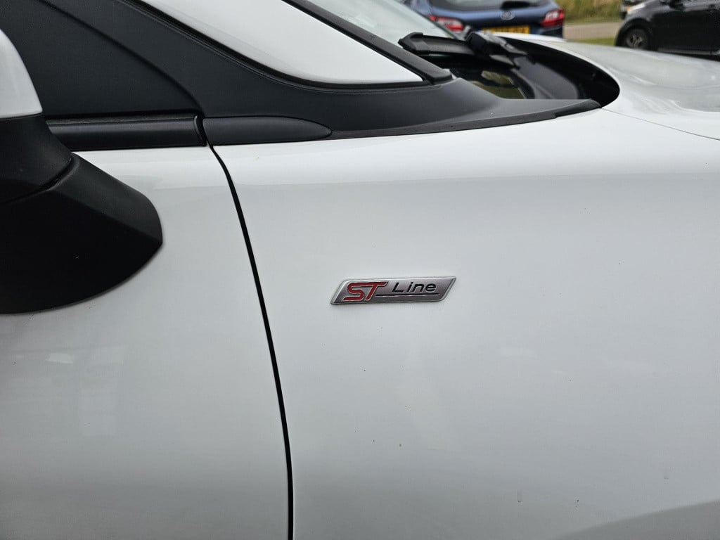 Ford Puma 1.0 ecoboost hybrid st-line x