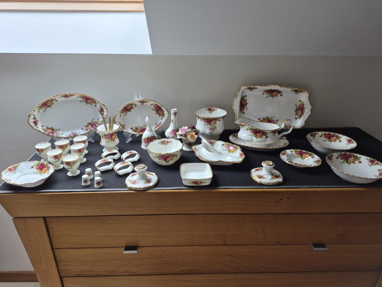 Royal Albert Old Countr Roses