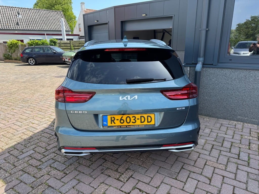 Kia Cee'd 1.6 gdi phev dynamic plusline