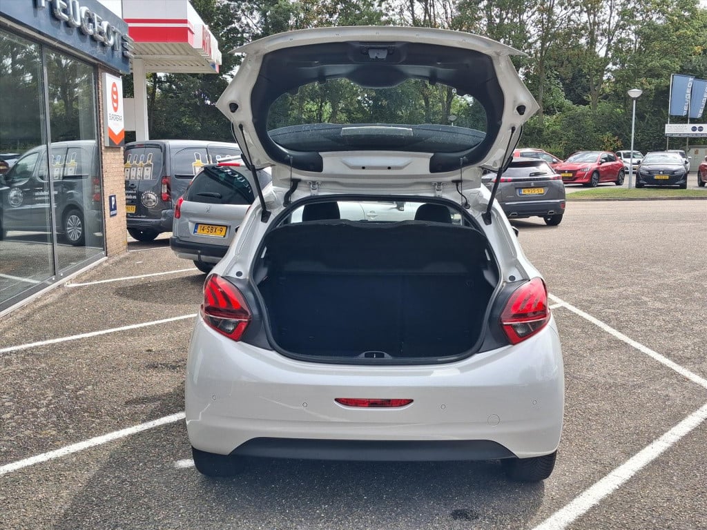 Peugeot 208 allure 1.2-110pk 5d (vol)automaat(eat6) navigatie | apple carpl