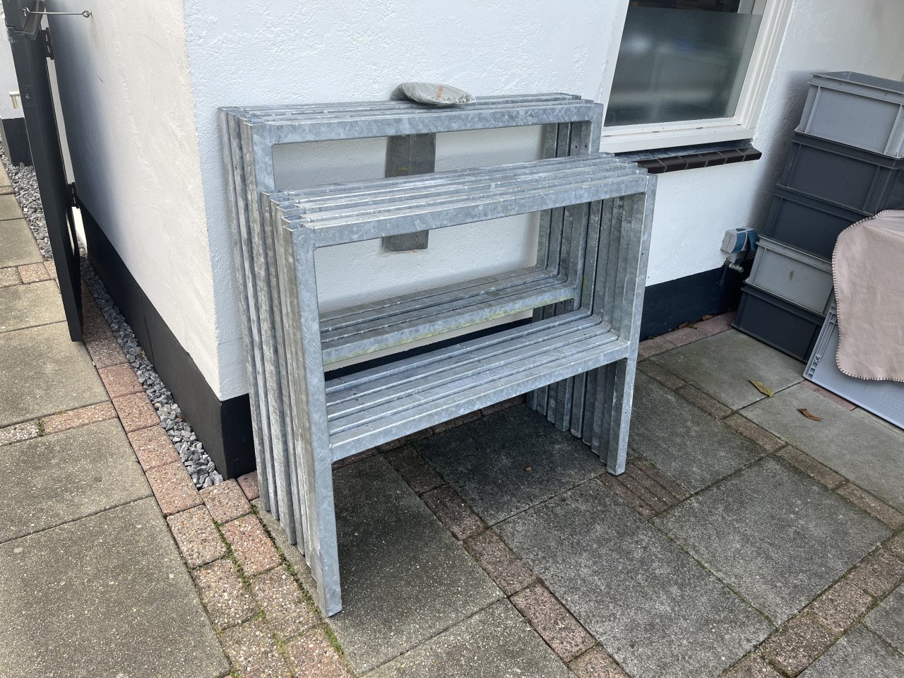 Poten, frame, schraag, staal verzinkt