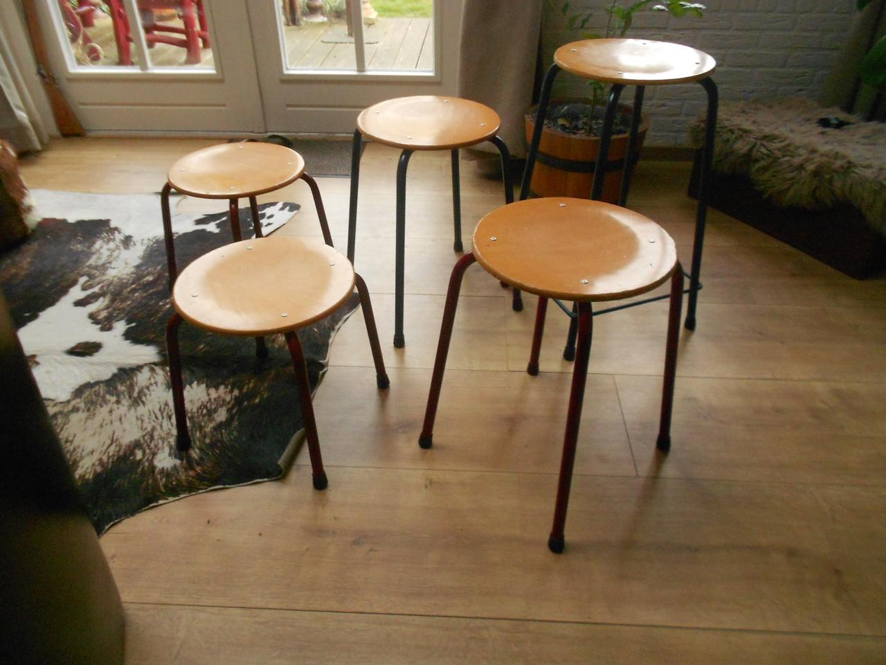 Vijf vintage presikhaaf school krukjes