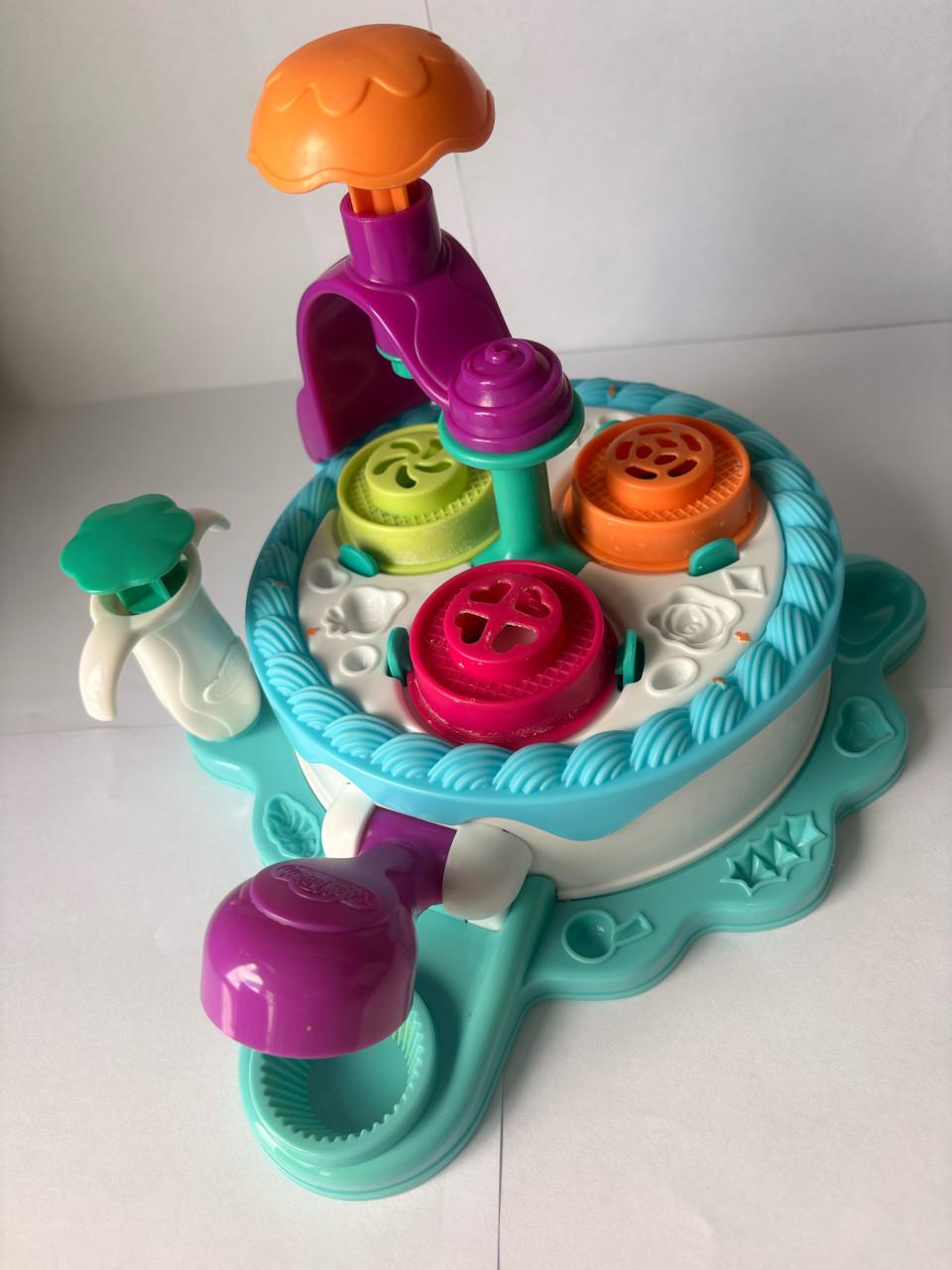 Play-doh cupcake maker