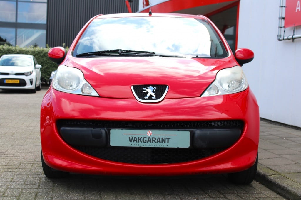 Peugeot 107 1.0-12v xs