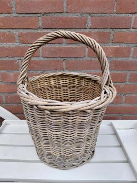 Orginele gevlochten plukmand
