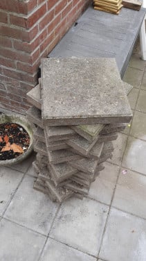 17 betonnen stoeptegels 30x30