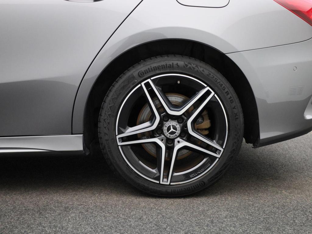 Mercedes-Benz A-Klasse limousine a 250 e amg line | automaat | panoramadak 