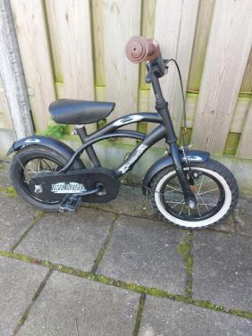 Kinder fietsje gereserveerd voor ana