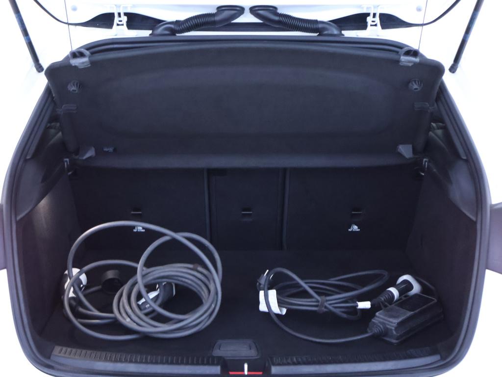 Mercedes-Benz A-Klasse 250 e premium plus | amg line | panoramadak | sfeerv