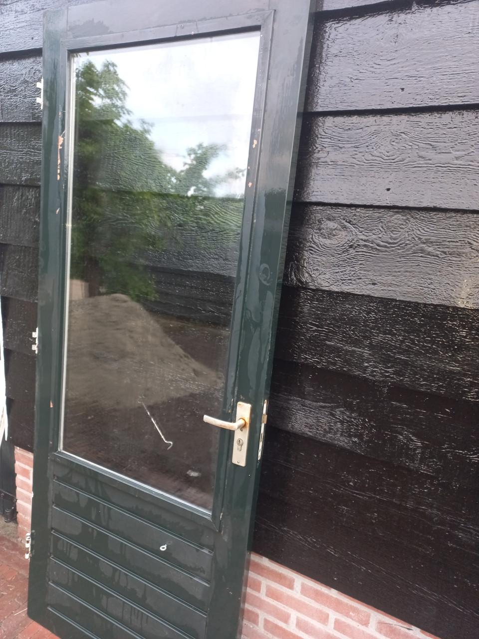 Hard houten buitendeur