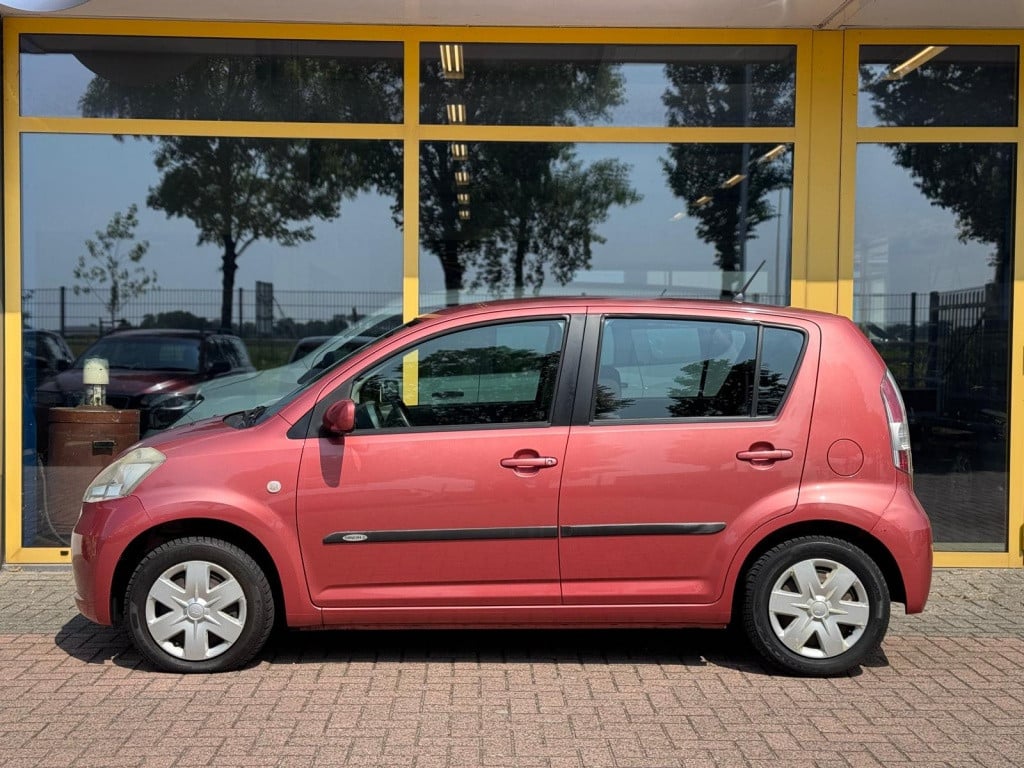 Daihatsu Sirion 2 1.0-12v trend