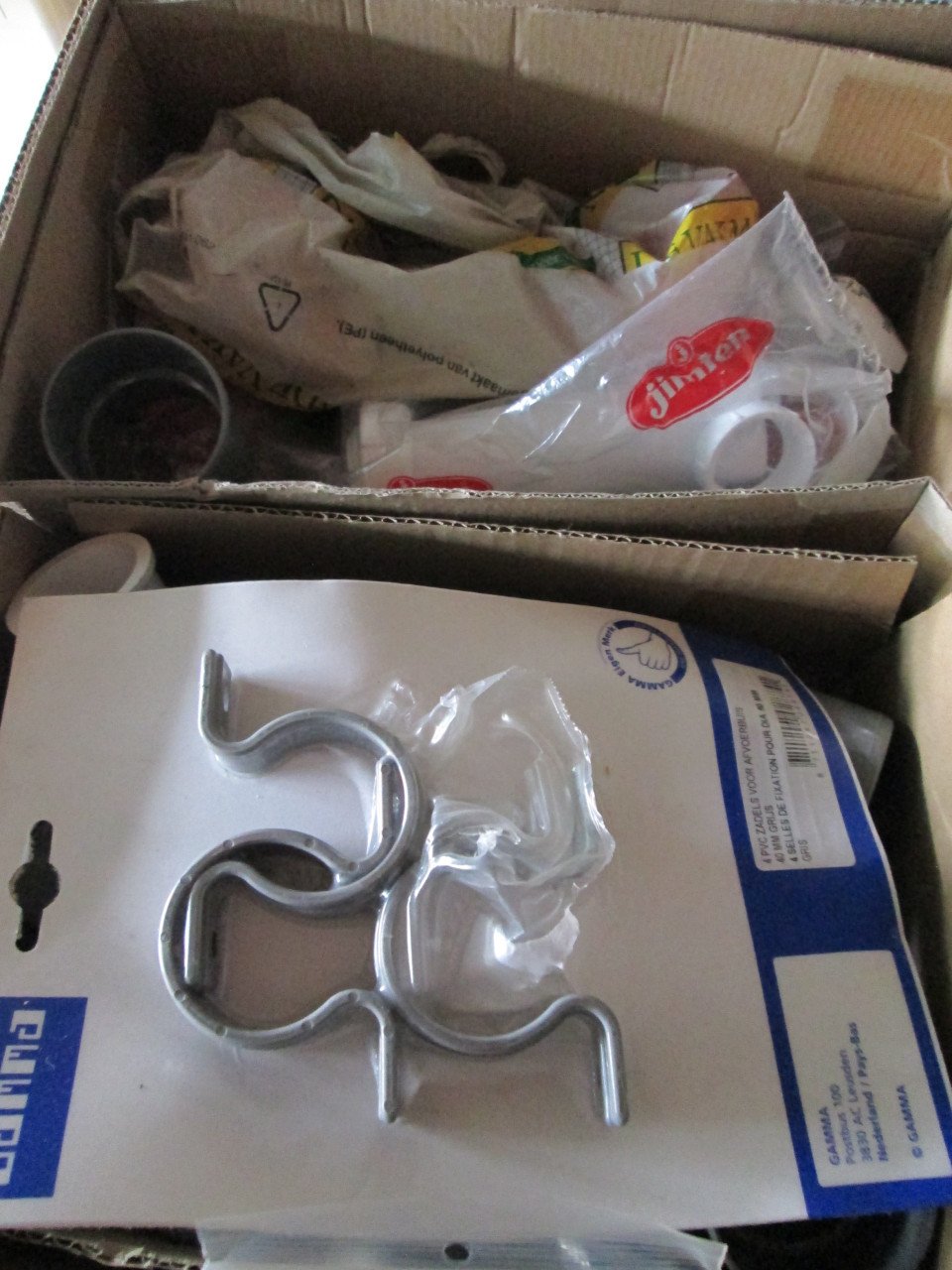 Montage materiaal voor afvoer NIEUW 4 dozen
