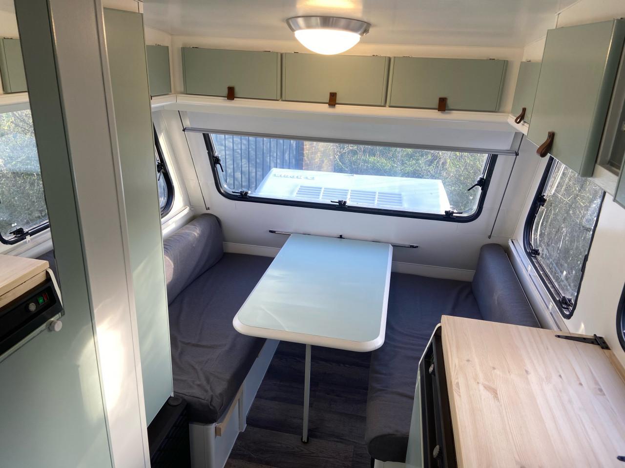 Opgeknapte adria caravan