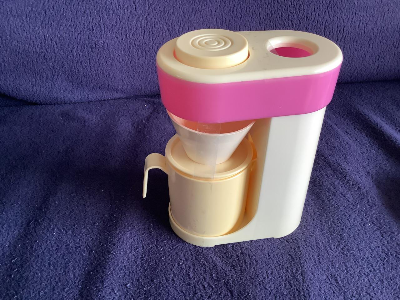 Speelgoed koffiezetapparaat - inclusief Kopjes-Schoteltjes-lepeltjes