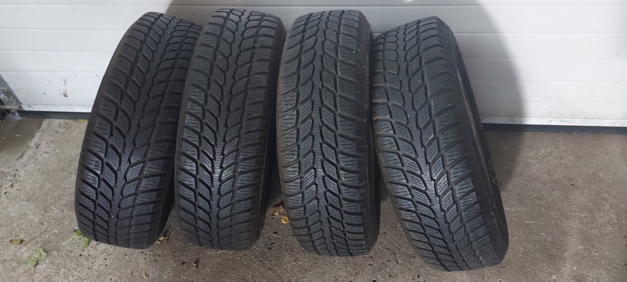 Set winterbanden Hyundai velgen