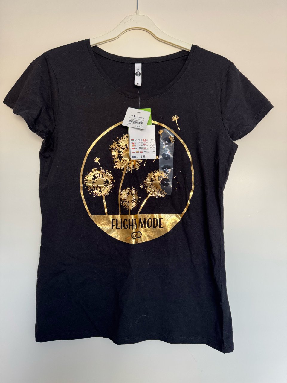Zwart dames t-shirt met gouden opdruk in maat S